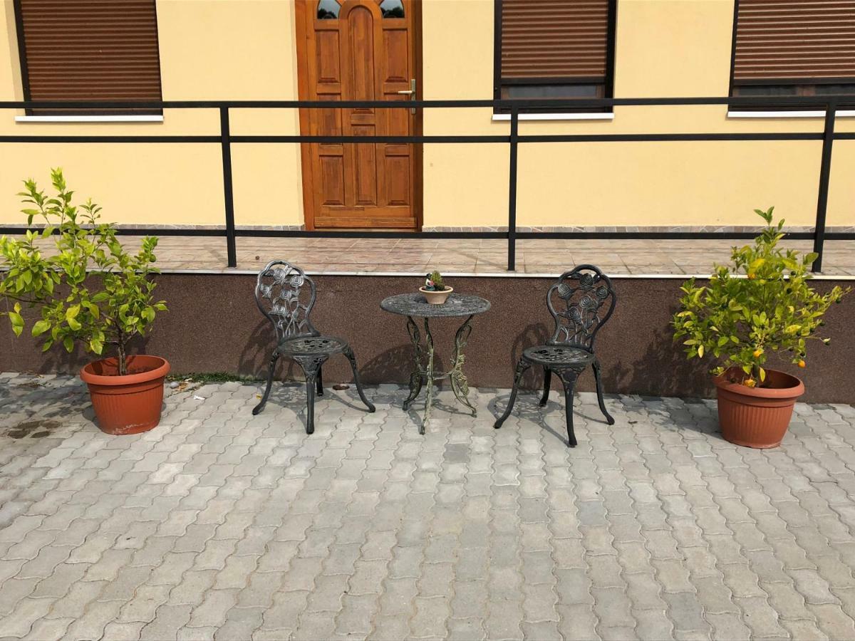 S'Schnoganeschd Nemesvid Exterior foto